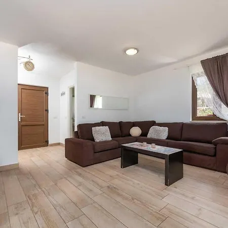 Casa Noemi بيت للعطل *
